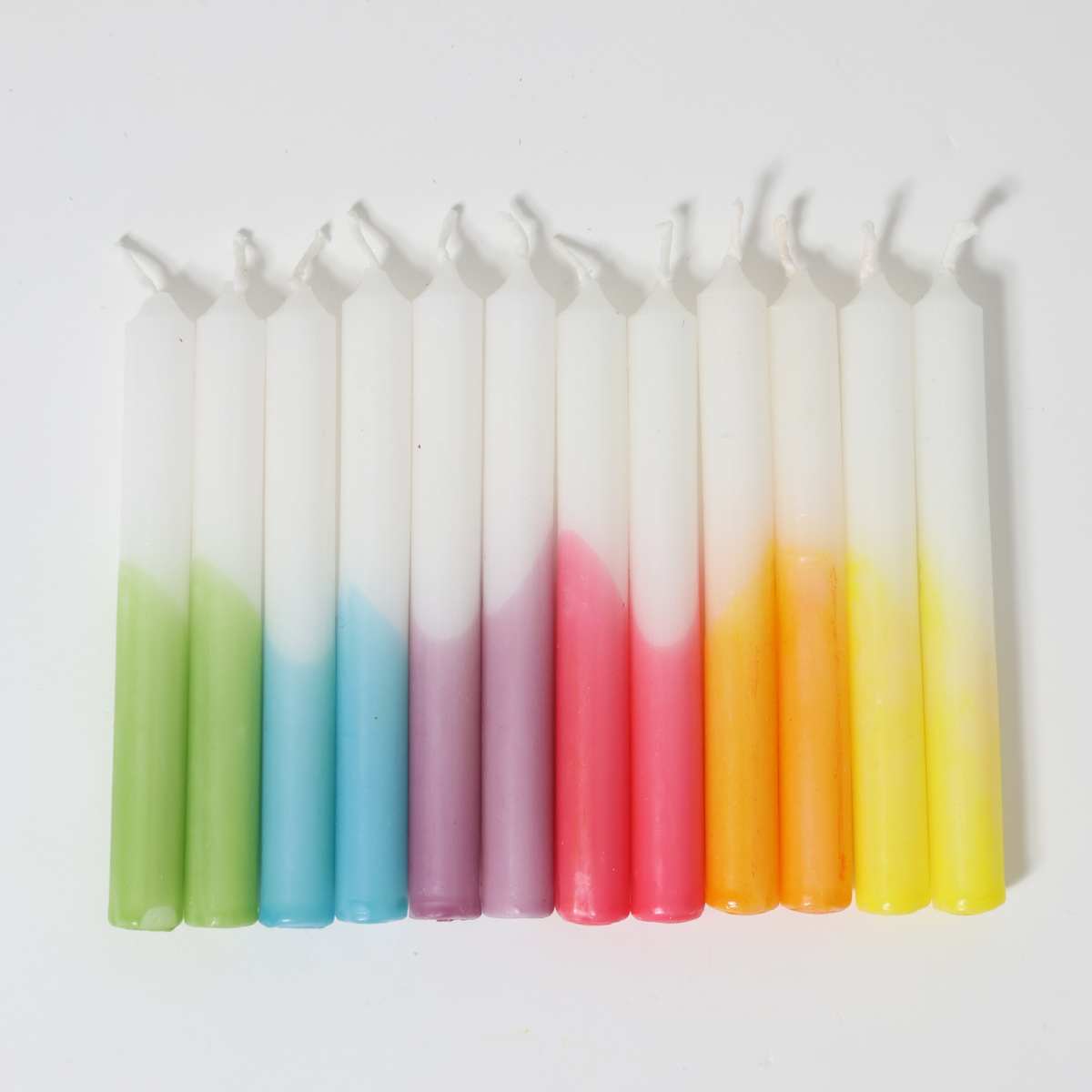 Festtags-Kerzen Dip-Dye Regenbogen VE 12 Stk.